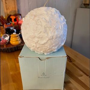 PARTYLITE 6” GLITTER SNOWBALL CANDLE